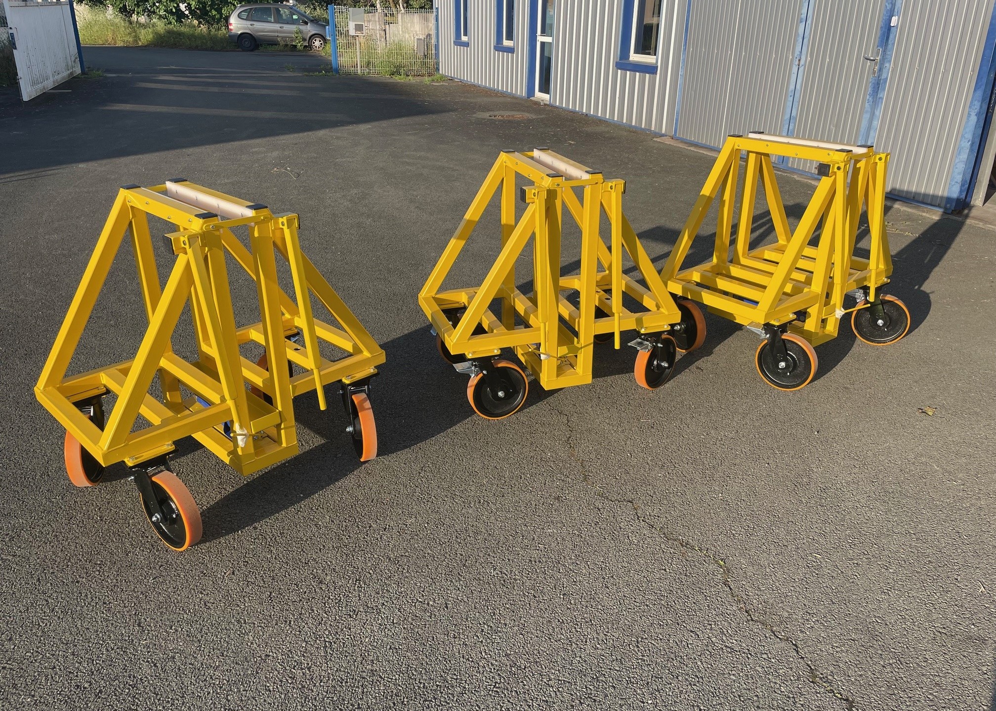 Chariots Acier Peint